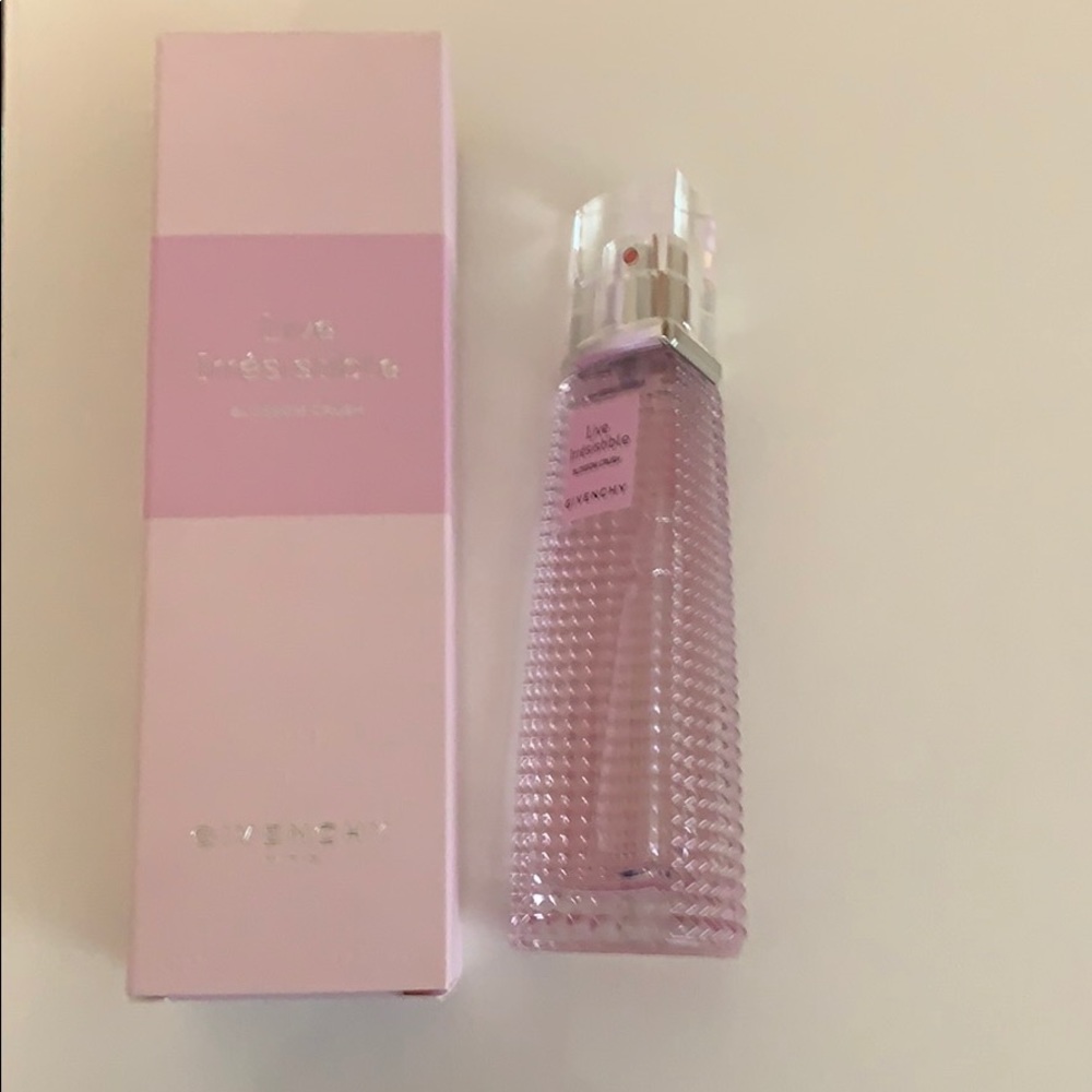 NIB givenchy live irresistible blossom crush 1.7oz